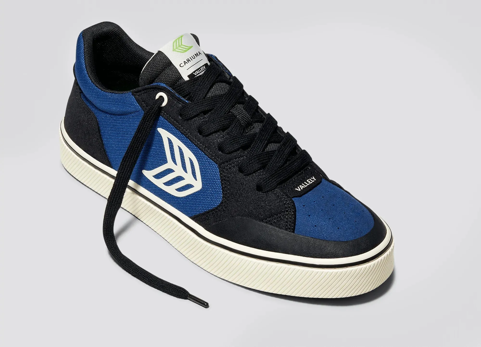 Cariuma Vallely Skate Black Suede Mystery Blue Cordura
