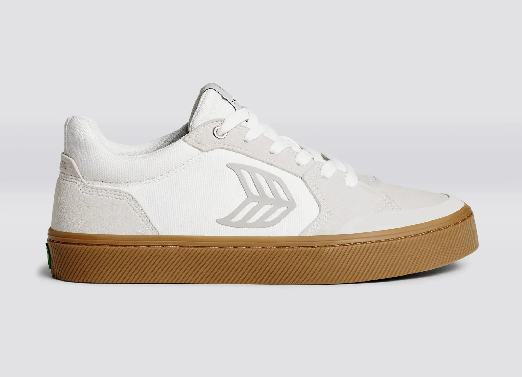 Cariuma Vallely Skate Gum Vintage White Suede