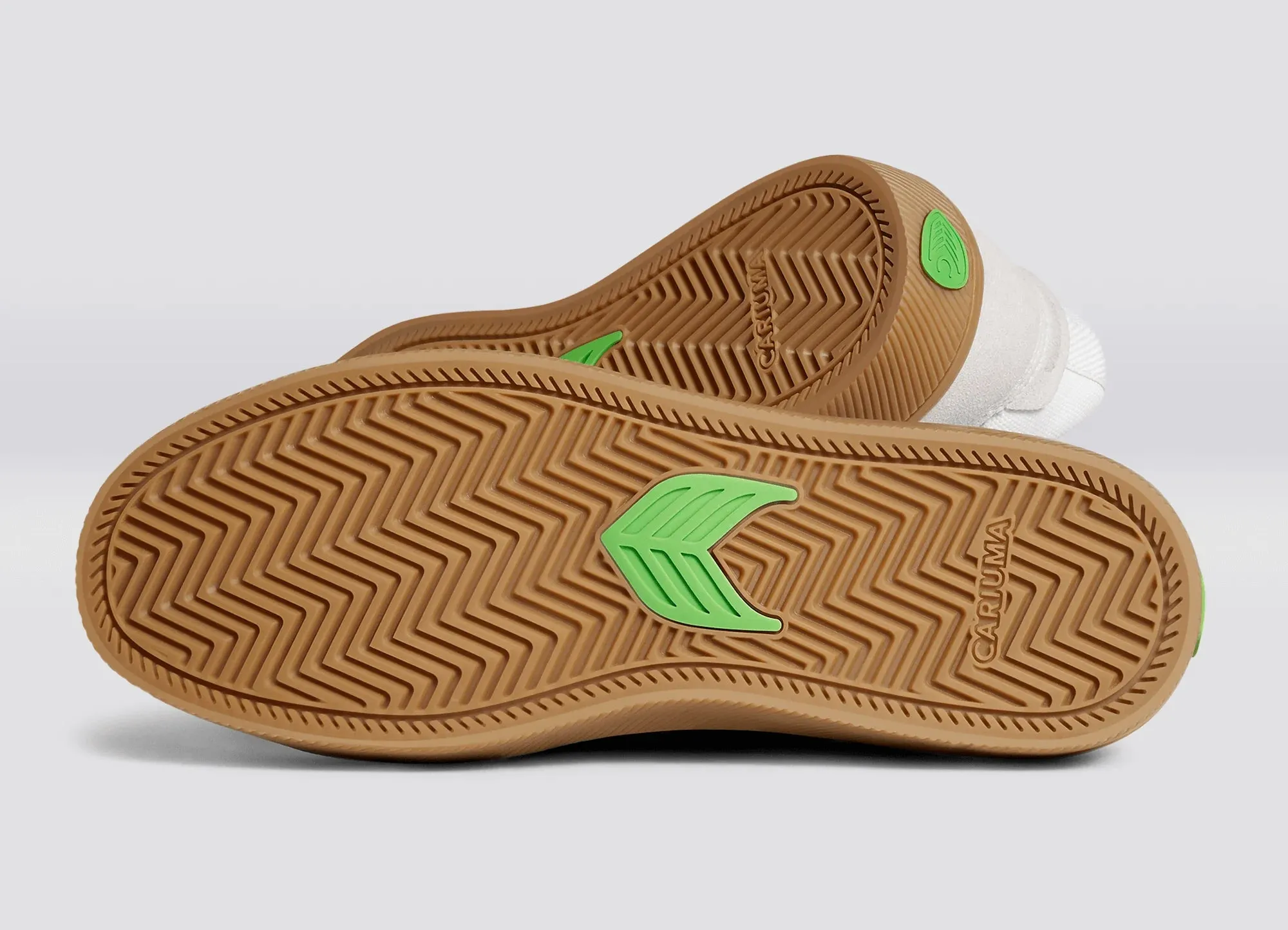 Cariuma Vallely Skate Gum Vintage White Suede