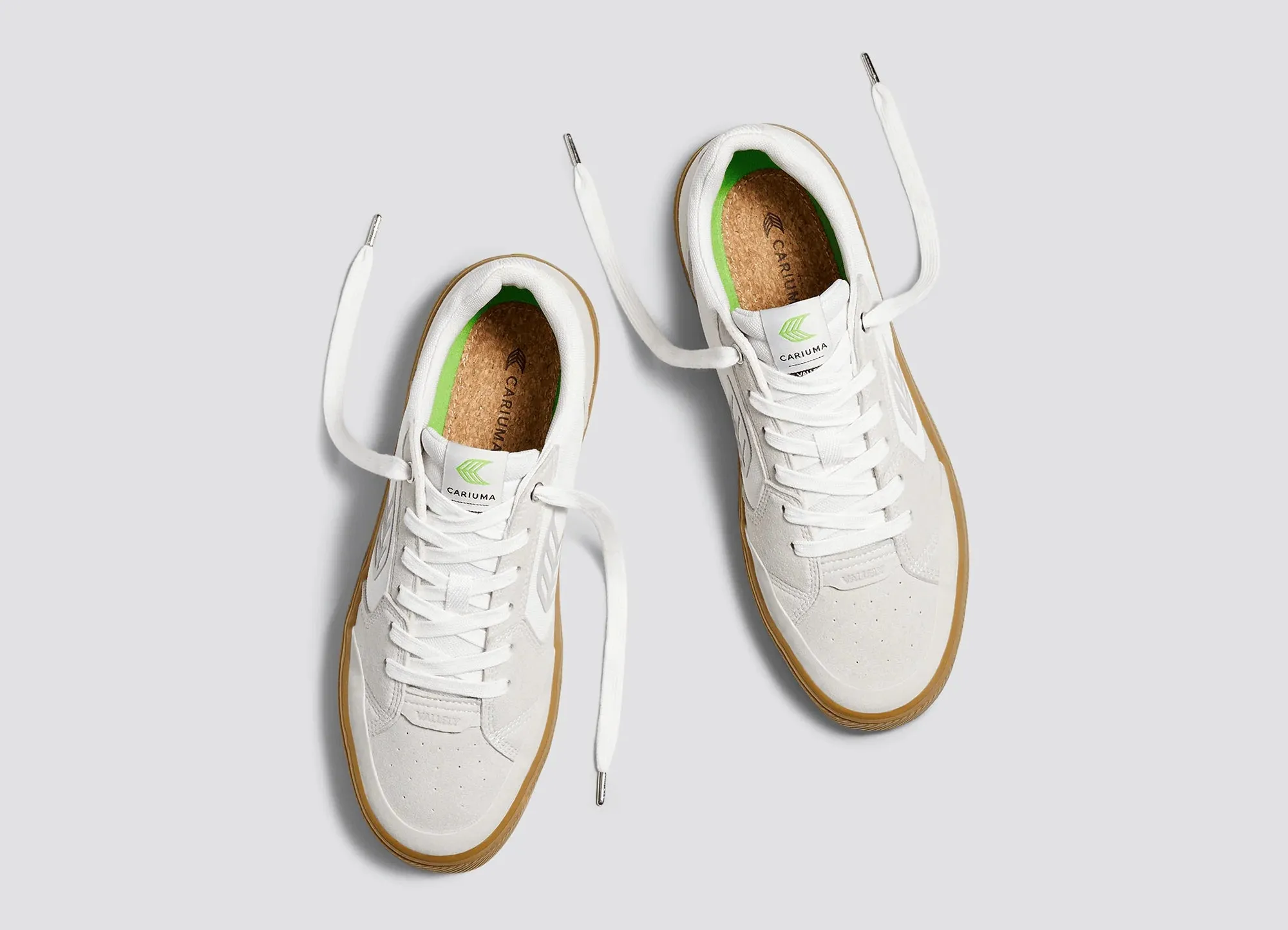 Cariuma Vallely Skate Gum Vintage White Suede