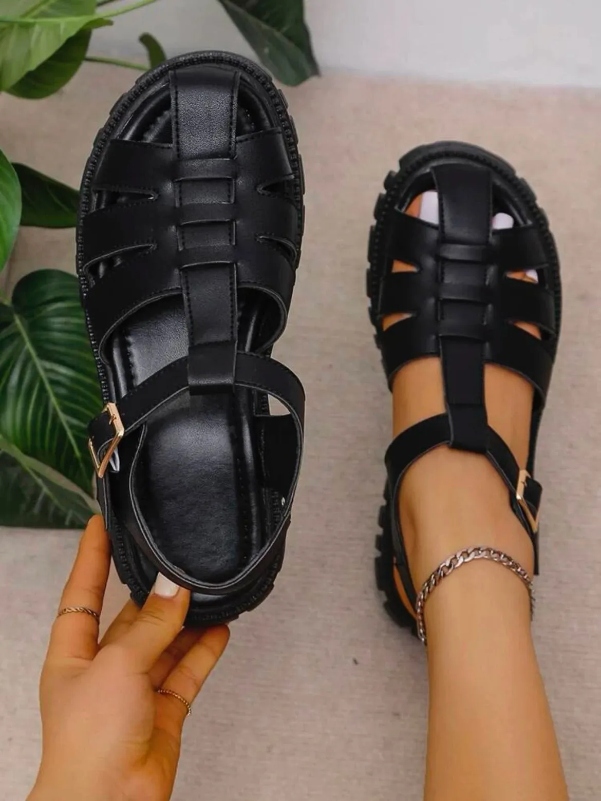 Casual and cool supportive orthopedic Sandals
