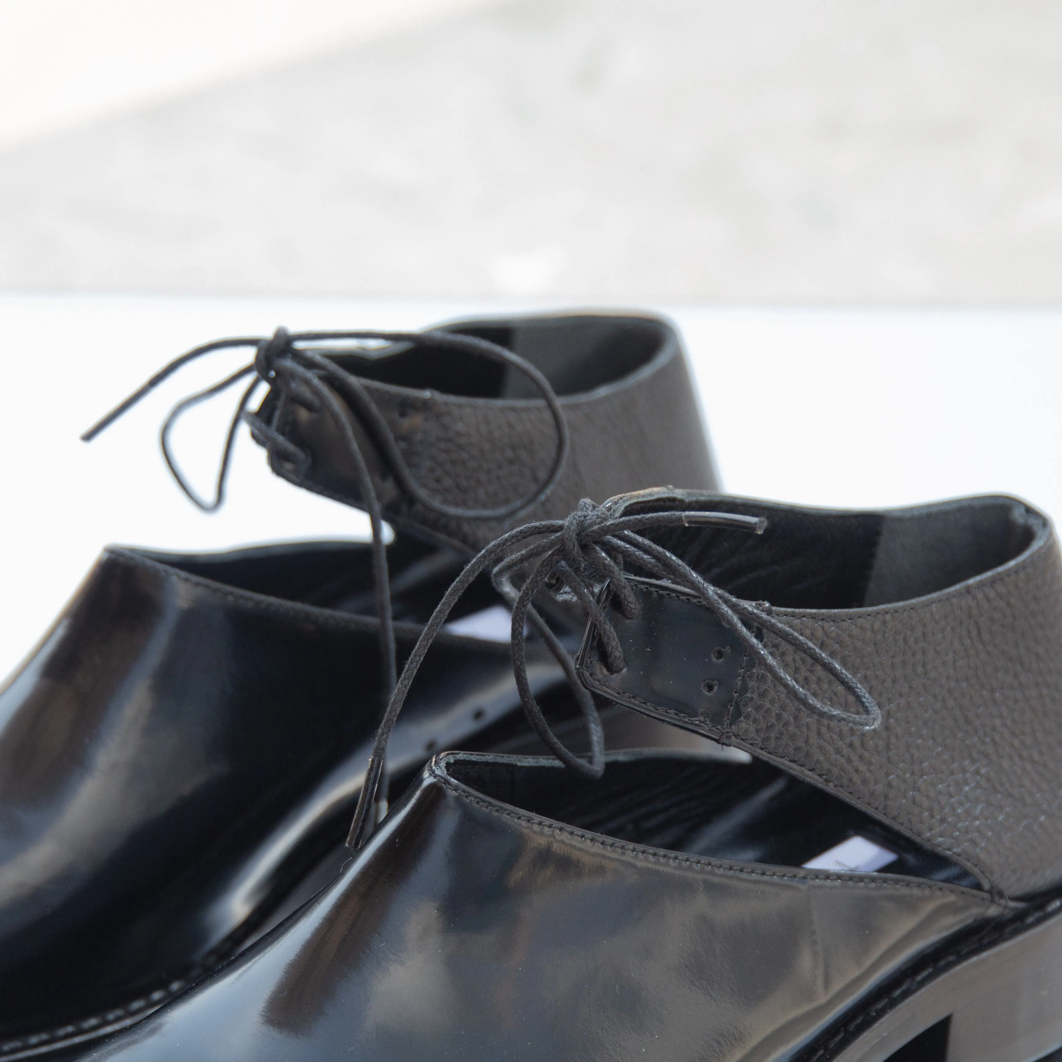 Nina black oxford