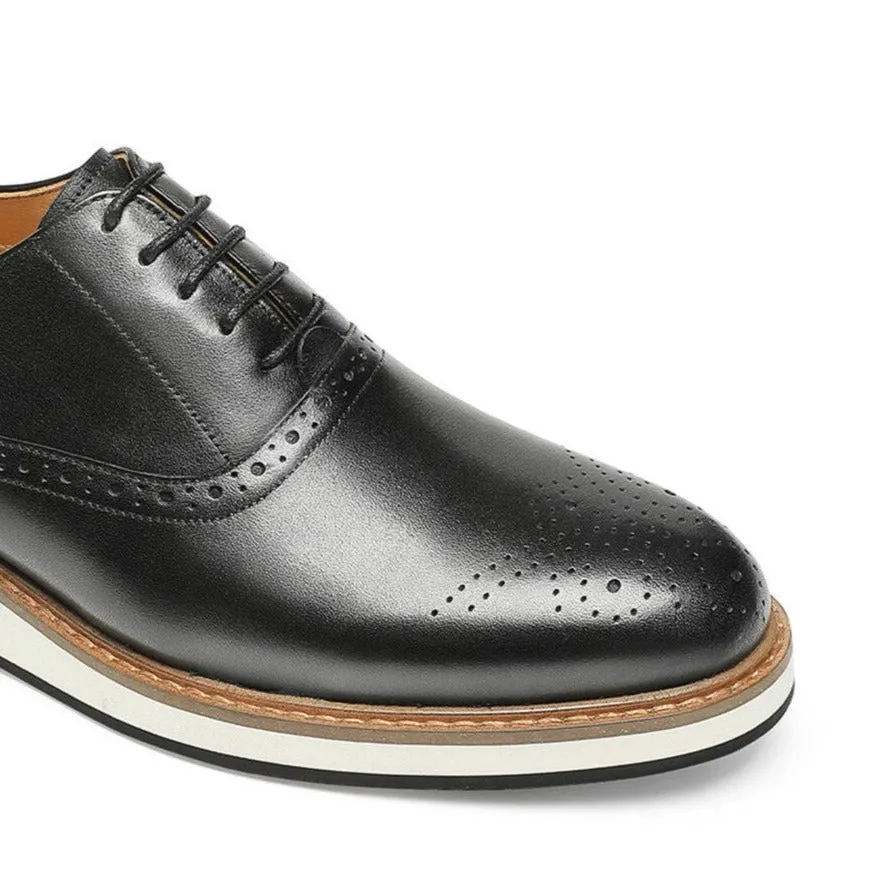 Serpatura Lace Brogue Elegance